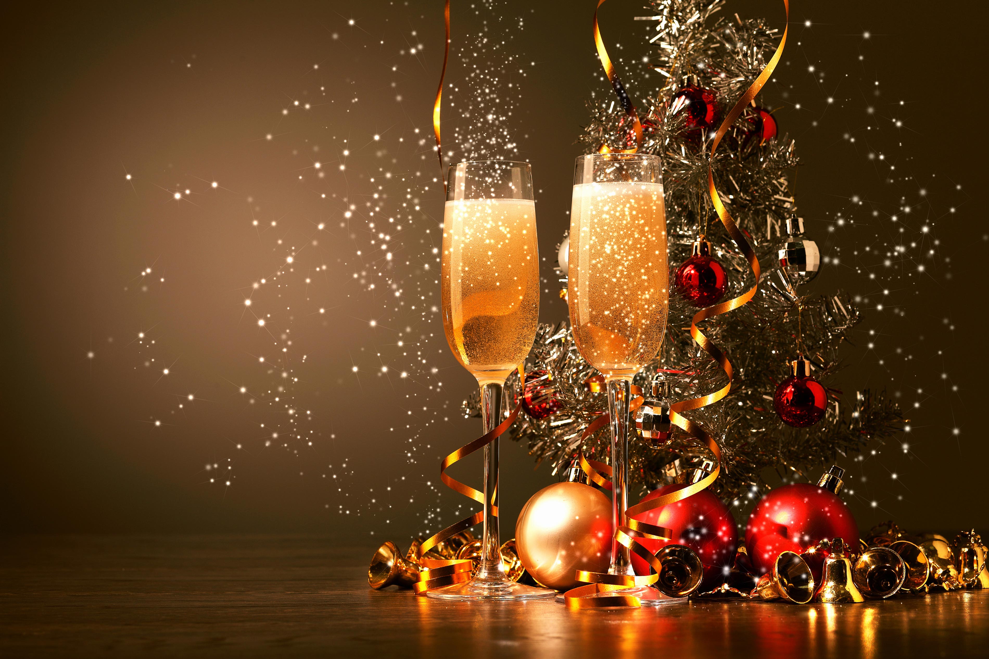 Картинки по запросу шампанское новый год 2015