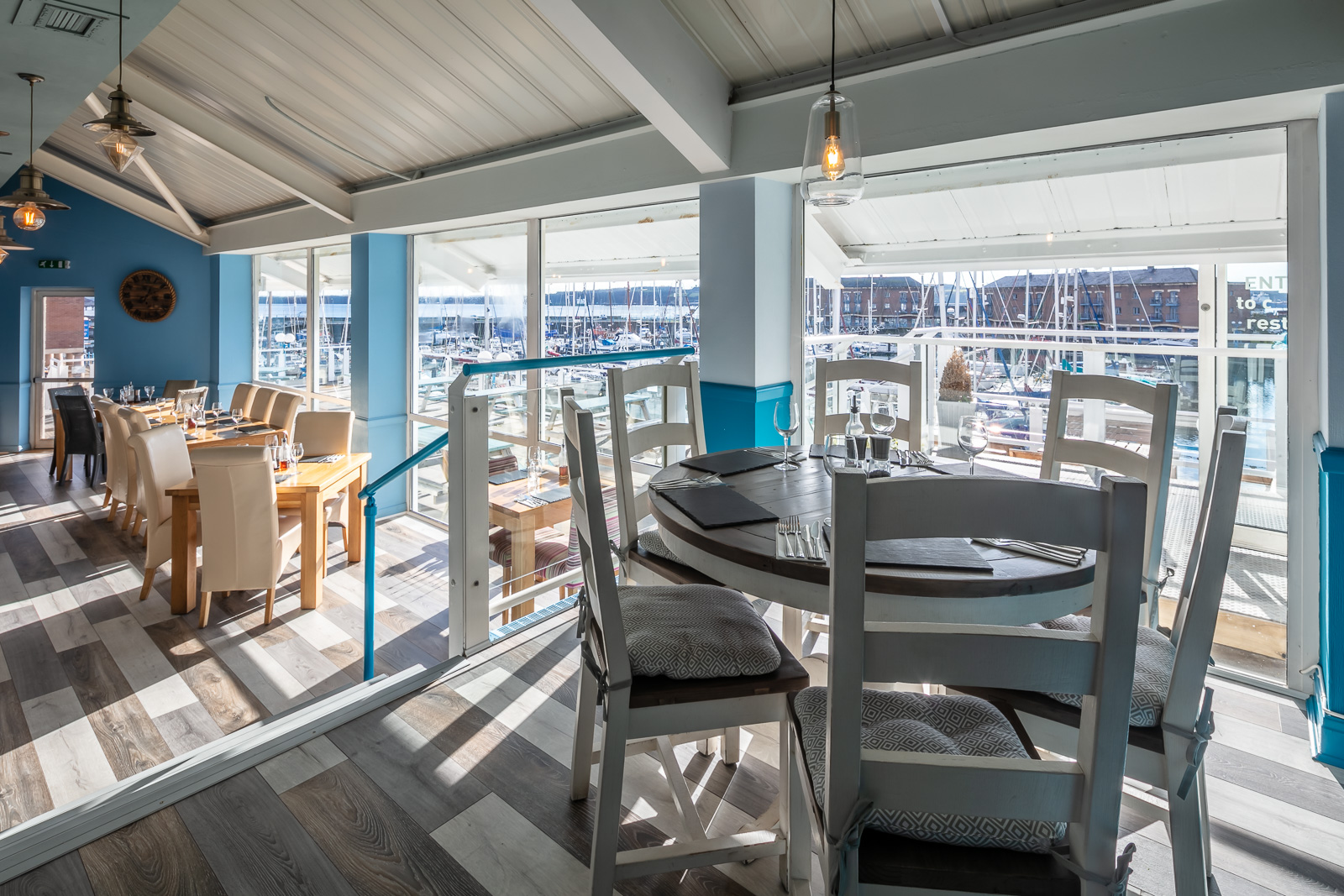 Martha's Vineyard Restaurant, Bar & Terrace at Milford Waterfront