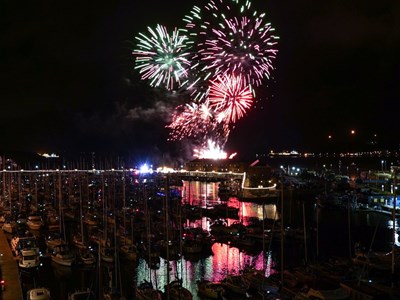 /whats-on/milford-haven-round-table-fireworks-display-2024/