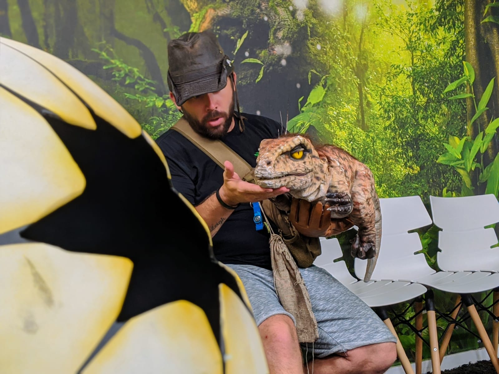 /whats-on/dinomania/